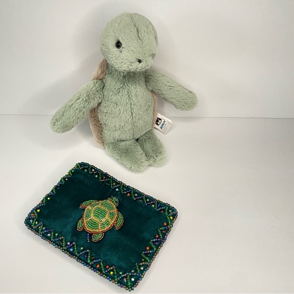 Dazzling Zippered Green Velvet Beaded Turtle Coin Purse Wallet - Picture 7 of 7